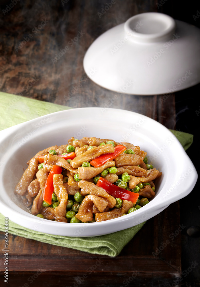 Delicious Chinese cuisine, pea meat sliced pot Delicious Chinese cuisine, pea meat sliced pot