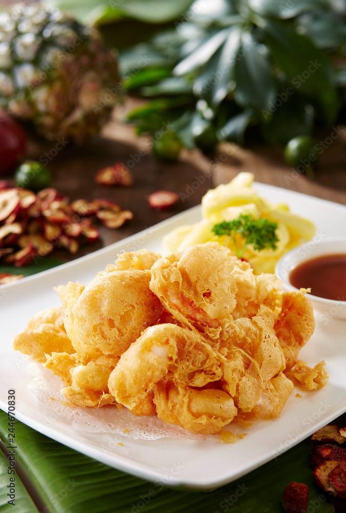 Delicious Chinese food, fragrant fried pineapple slices