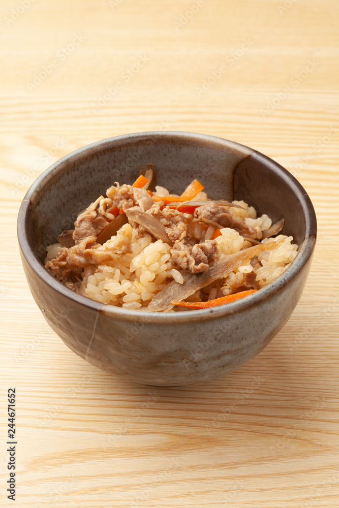 牛肉とごぼうの炊き込みご飯 牛肉とごぼうの炊き込みご飯