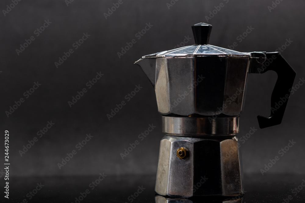 Coffee equipment and coffee bean Coffee equipment and coffee bean