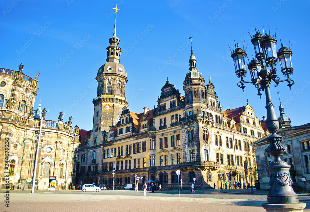 Obraz premium Plac Theaterplatz w Dreźnie, Niemcy