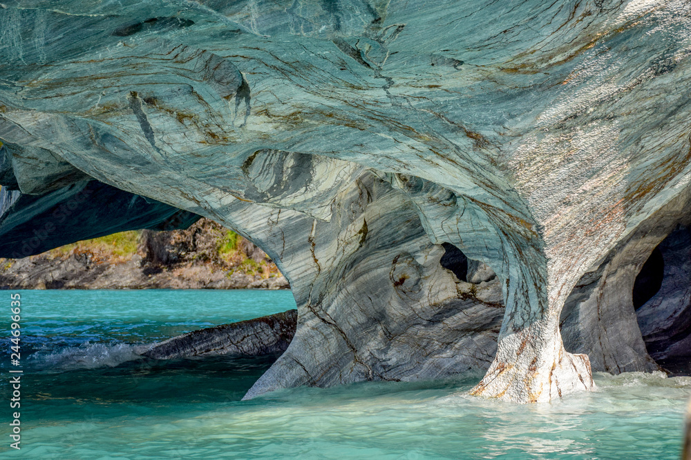 Fototapeta The marble caves in Chile, Patagonia