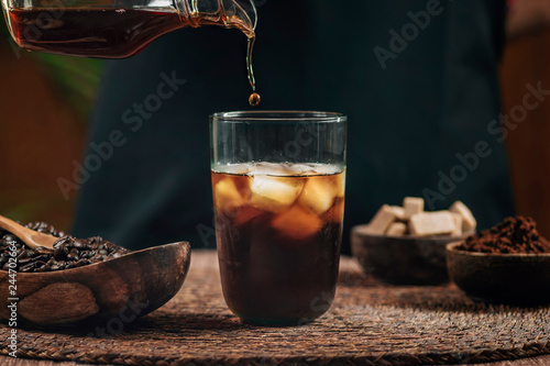 Obraz na płótnie Pouring Cold Brew Iced Coffee