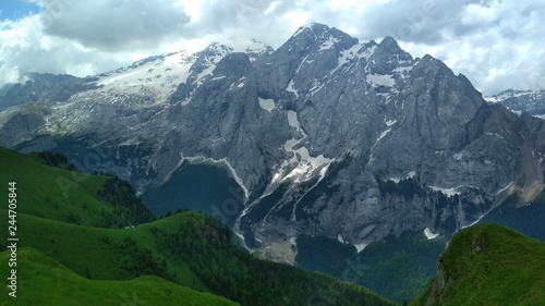 Great view of the top Cadini di Misurina range in National Park Tre Cime di Lavaredo. Dolomites  South Tyrol. Location Auronzo  Italy  Europe. Dramatic unusual scene. Beauty world.