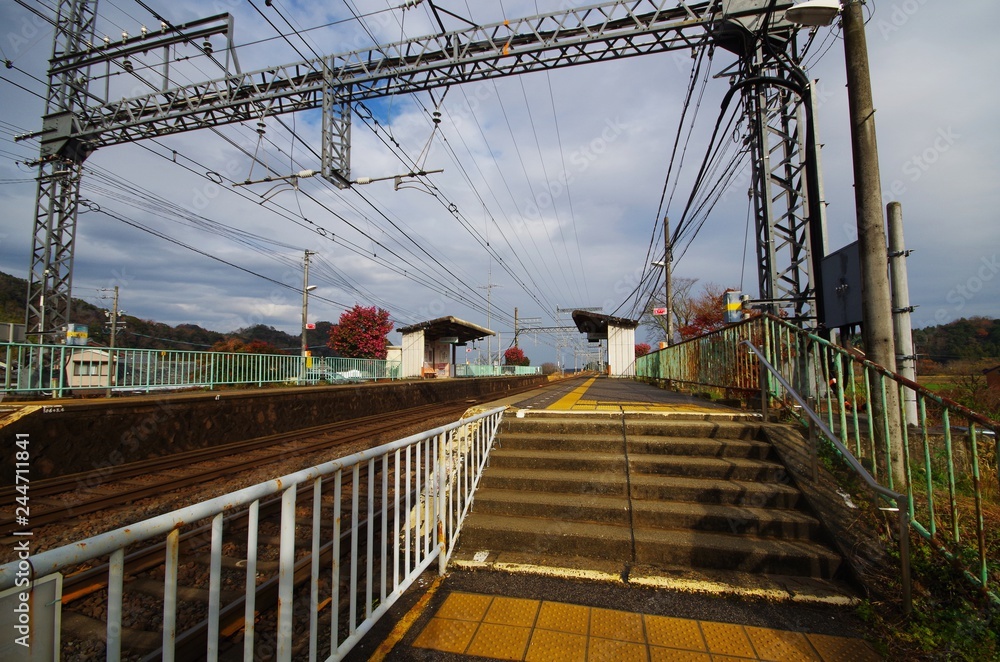 Naklejka premium 無人駅のホーム