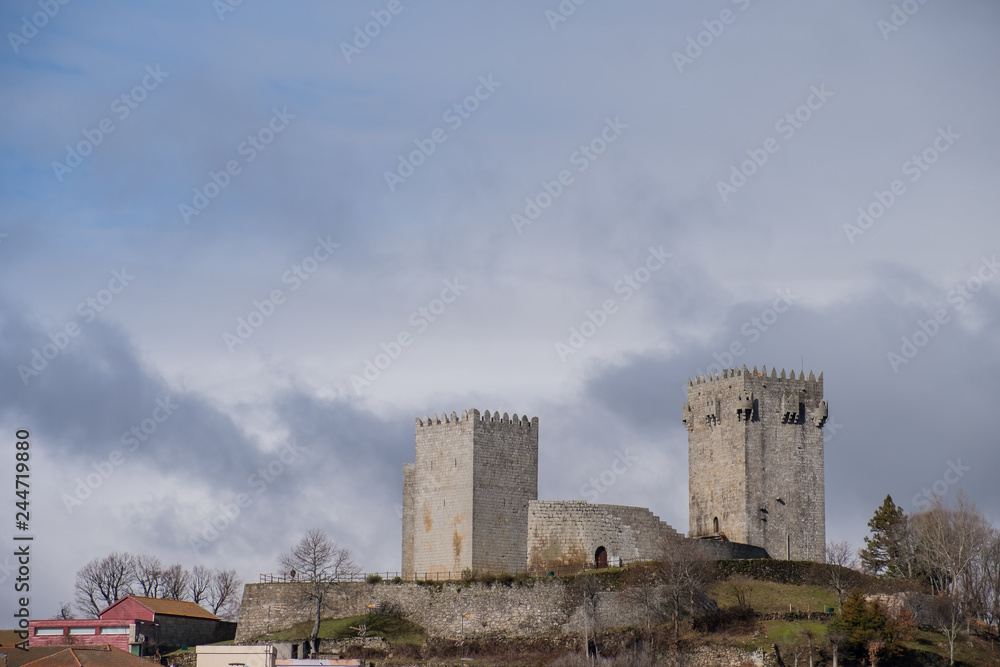 Castillo medieval de la villa de Montalegre, Tras-os-Montes. Portugal.