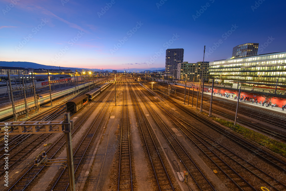 Fototapeta premium Gleise Zürich Hardbrücke