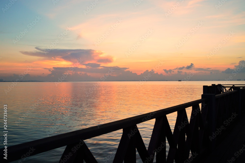 Obraz premium sunrise at the sea