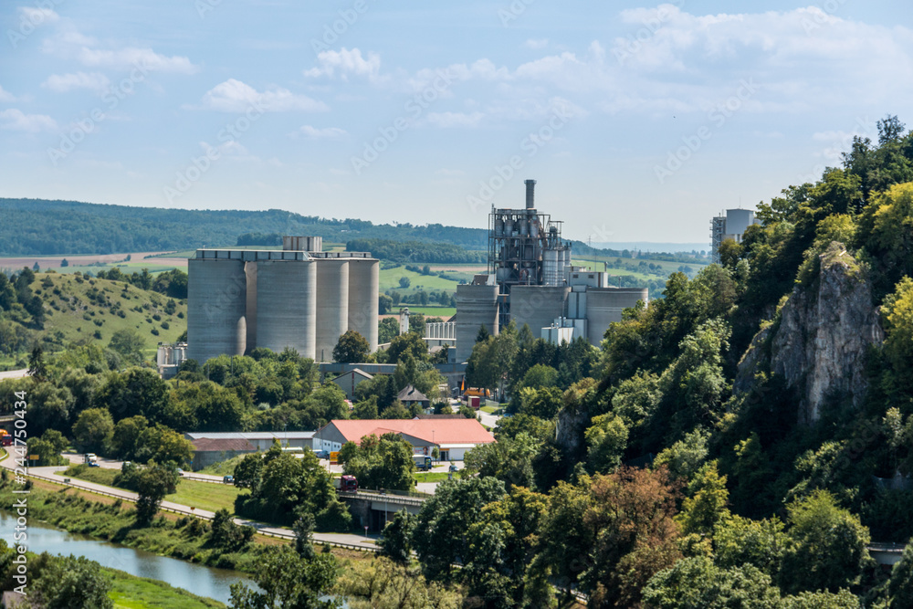 Zementwerk in Harburg, Deutschland