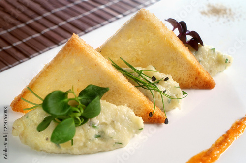 Bilde på lerret Italian food recipes, stockfish brandade with toasted bread.