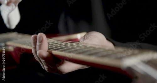 Cleaning guitar strings