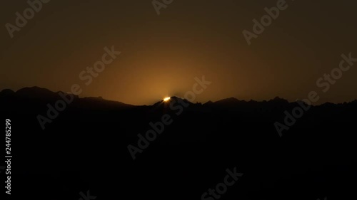 Wallpaper Mural Sunset behind Mountains Timelapse 4k Torontodigital.ca