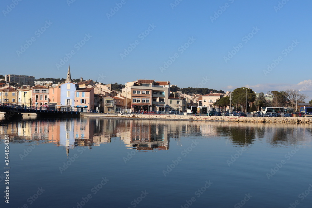 VILLE DE MARTIGUES - VENISE PROVENCALE - BOUCHES DU RHONE - PROVENCE - FRANCE VILLE DE MARTIGUES - VENISE PROVENCALE - BOUCHES DU RHONE - PROVENCE - FRANCE