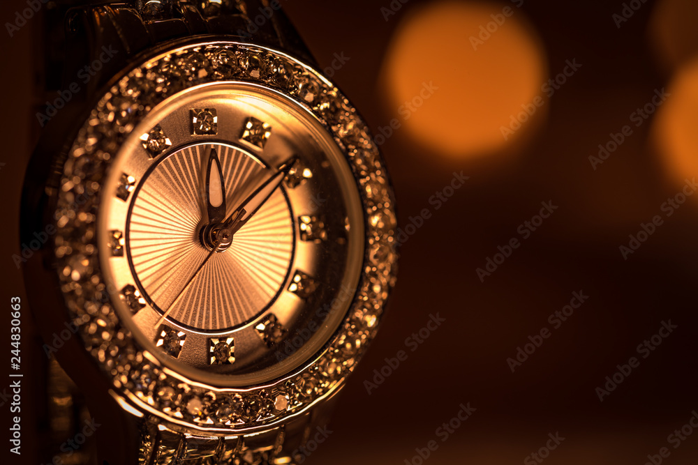 Woman Shiny gold diamond watch. Woman Shiny gold diamond watch.