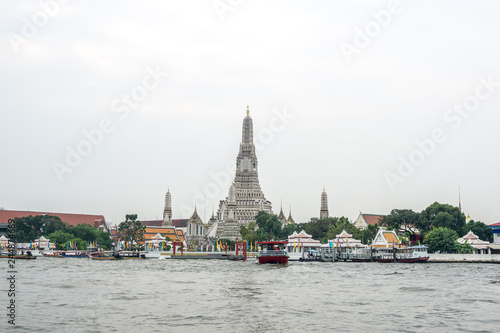 Wat Arun and river