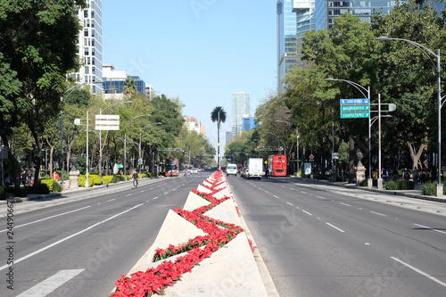 Wallpaper Mural street view from mexico city Torontodigital.ca