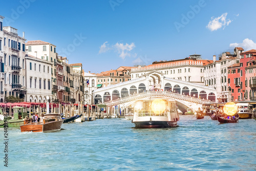 Le pont rialto de Venise
