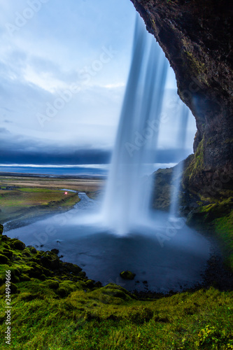 icelandic waterfall © Geriko