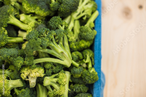 Grüner gesunder Brokkoli für dein gutes Essen