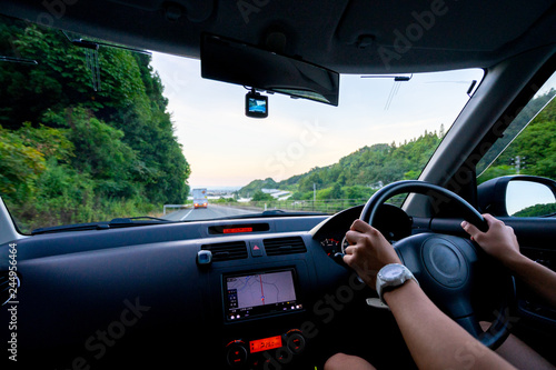 ドライブレコーダー 車載 取り付け あおり運転 交通事故 © sugiwork