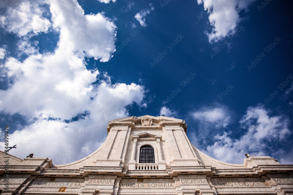 Obraz premium Basilica Nostra Signora di Bonaria a Cagliari