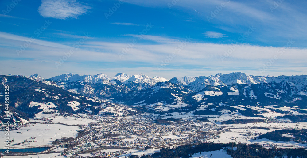 Fototapeta premium Sonthofen - Allgäu - Alpen - Winterlich - Schnee