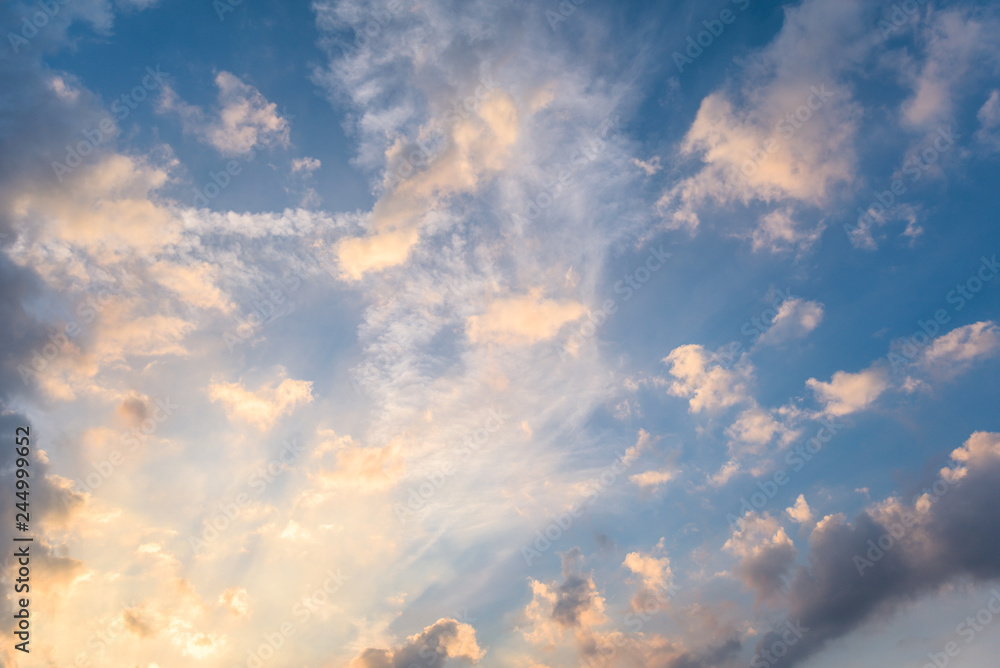 Fototapeta premium abstract spindrift clouds