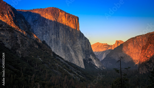 Twilight on Yosemite Valley, Yosemite National Park, California  © Stephen