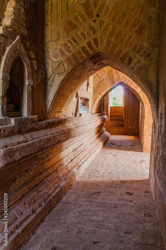 Thabeik Hmauk temple in Bagan, Myanmar © Matyas Rehak