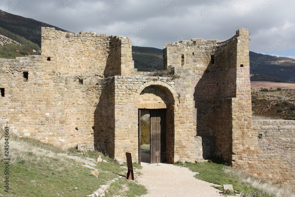 Puerta Castillo Loarre en la provincia de Huesca