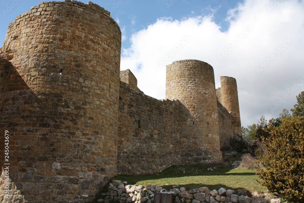 Muralla castillo Loarre