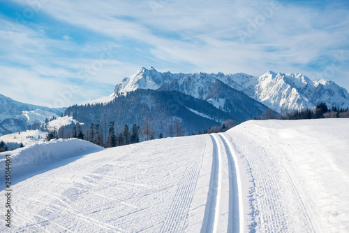 Bild auf Leinwand Langlauf am Kaiser