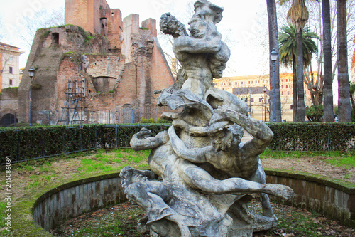 Fountain del Giardino in Piazza Vittorio in the urban park Giardini Nicola Calipari, Rome