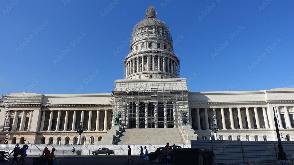 Fototapeta premium National Capitol Building in Havana, Cuba