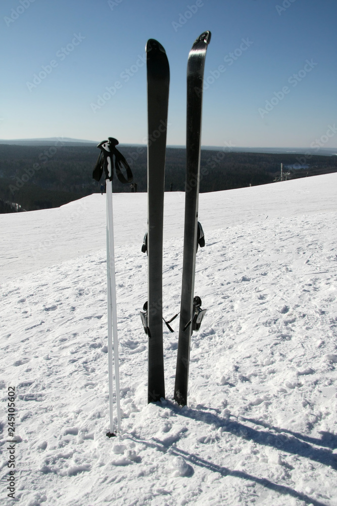 ski on the mountains