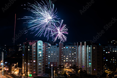 fireworks over the city © Maksim Maltsev