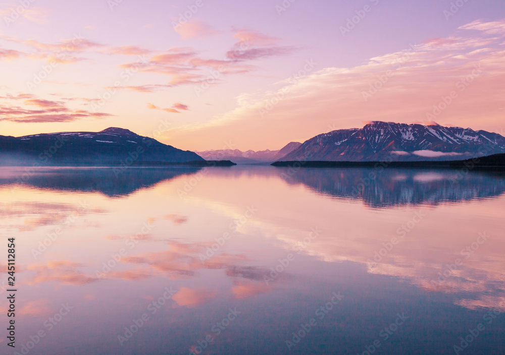 Fototapeta premium Lake in Alaska
