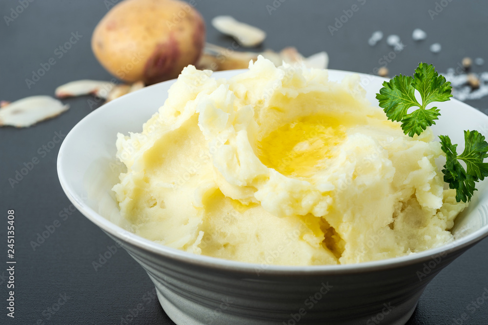 Organic Potatoes Mashed with Butter, Milk and Sea Salt Organic Potatoes Mashed with Butter, Milk and Sea Salt