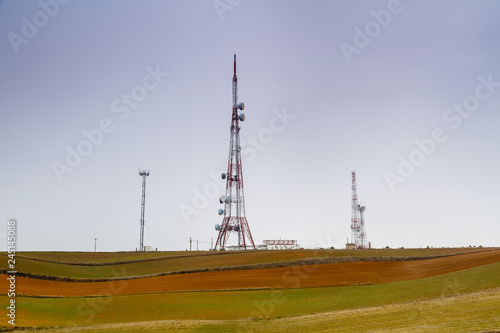 Torres metálicas repetidor señal televisión. Telecomunicaciones. photo