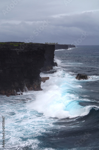 Küste im Volcano National Park auf Big Island, Hawaii