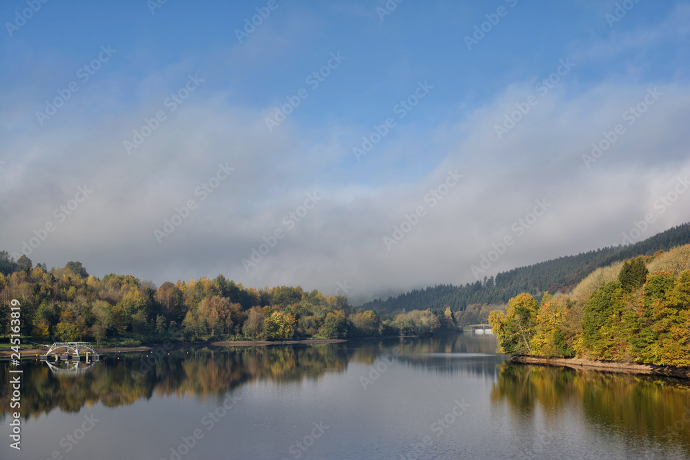 Herbst am Kronenburger See in der Eifel,Nordrhein-Westfalen,Deutschland