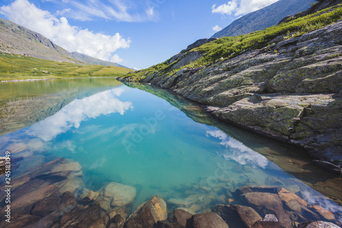 Fototapeta Naklejka Na Ścianę i Meble -  Lower Akchan lake. Altai Mountains landscape