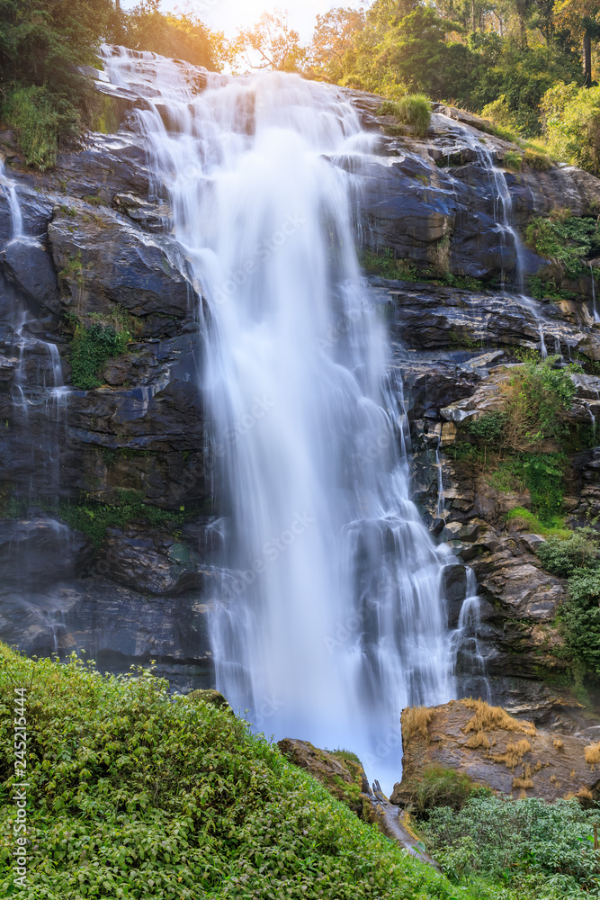 Fototapeta premium Wachirathan Waterfall, Doi Inthanon National Park, Chiang Mai, Thailand