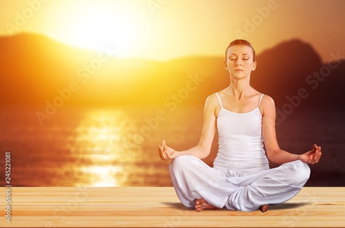 Wallpaper Mural Meditation. Torontodigital.ca