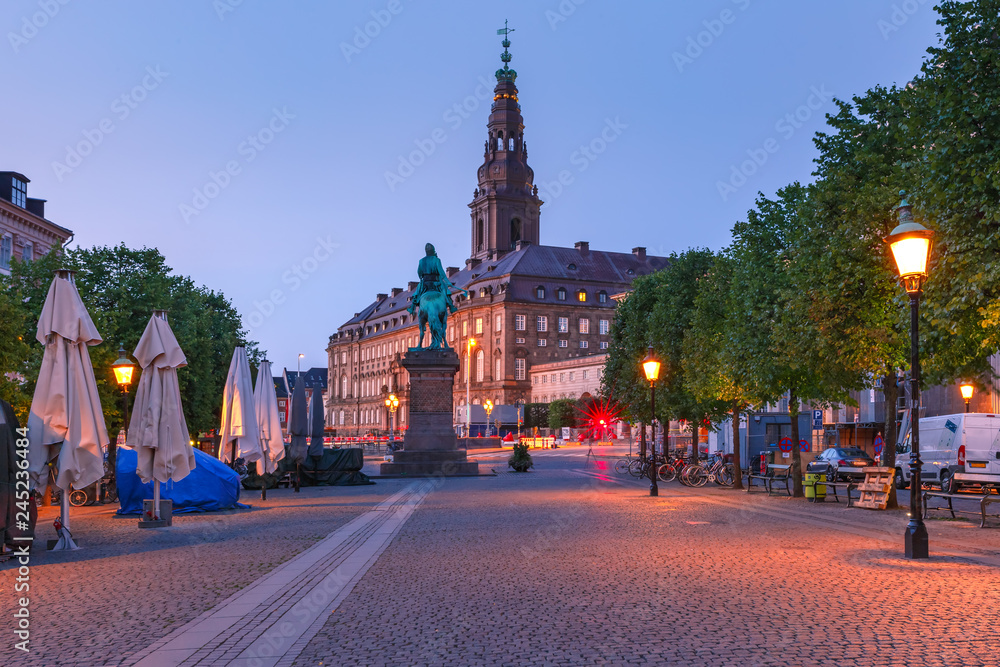 Obraz premium Christiansborg Palace, Copenhagen, Denmark