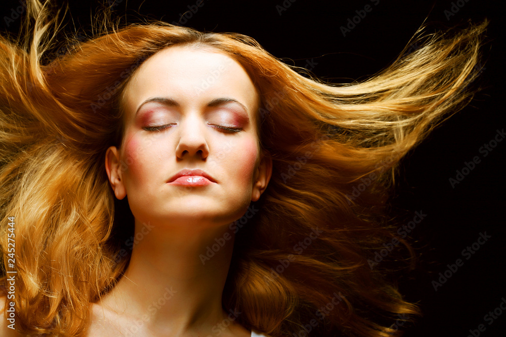 Obraz premium young beautiful woman