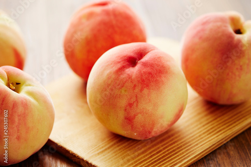 fresh peaches 