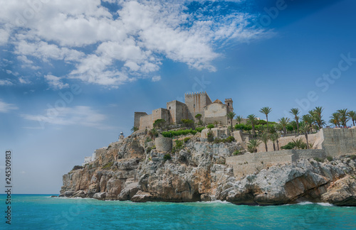 Pueblo en el mar. Peníscola. Castellón. España.