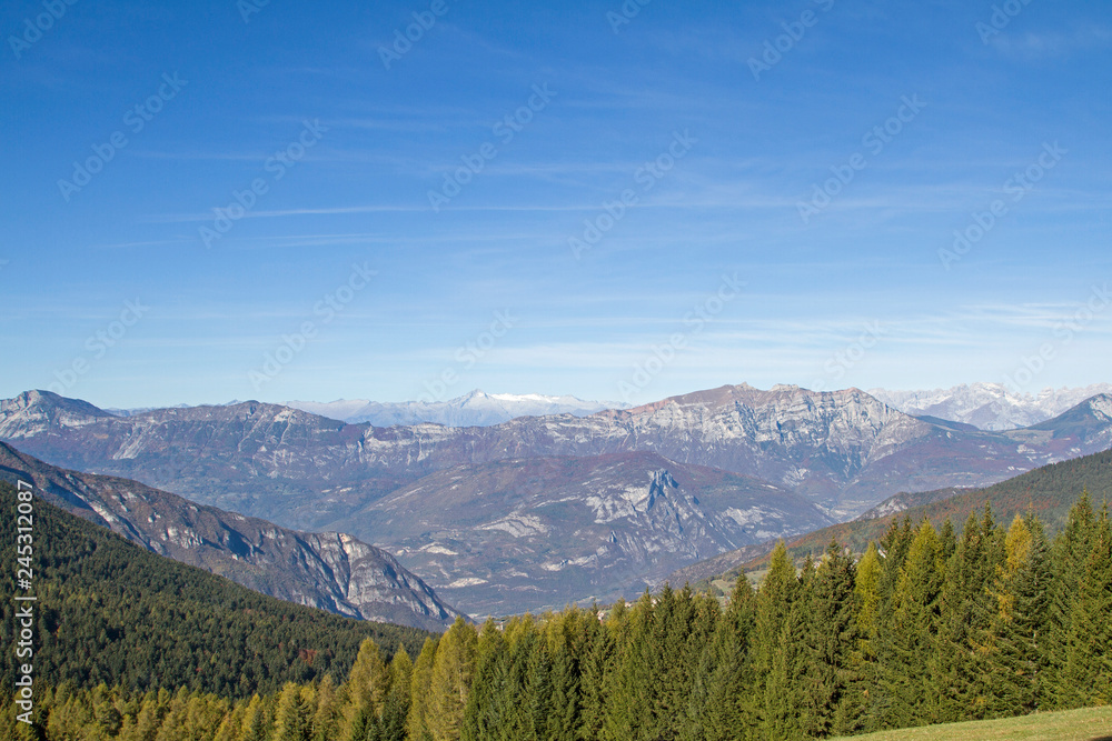 Blick  aufs Bondonegebirge
