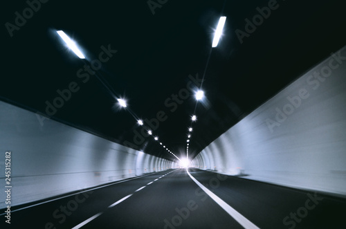 Fototapeta Naklejka Na Ścianę i Meble -  Tunnel